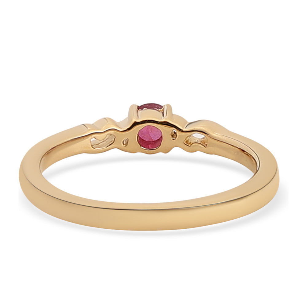 Pozlacené Stříbro 925/1000 - Prsten s Thajským Rubínem - Karátové číslo: 0.25. přibližná hmotnost: 2.07 gramů