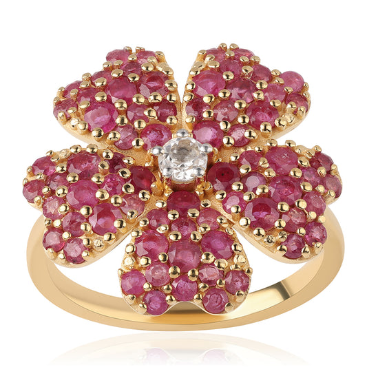 Pozlacené Stříbro 925/1000 - Prsten s Mozambickým Rubínem a Bílým Topazem - Karátové číslo: 1.65. přibližná hmotnost: 4.56 gramů