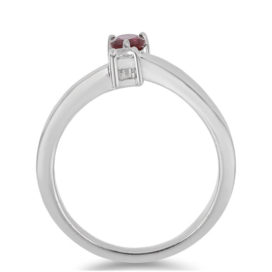Stříbro 925/1000 - Prsten s Madagaskarským Rubínem a Bílým Topazem - Karátové číslo: 0.69. přibližná hmotnost: 2.46 gramů
