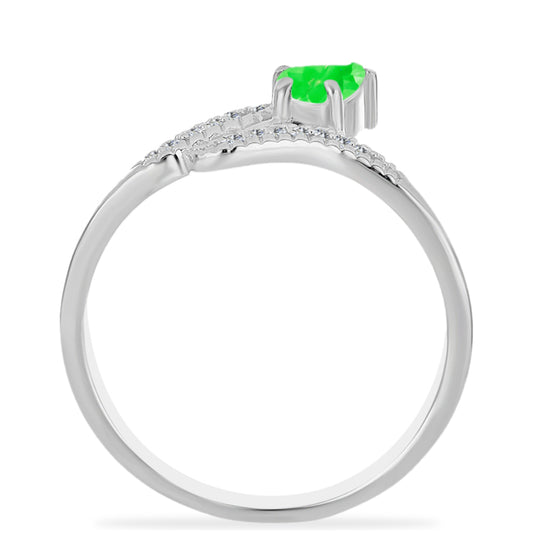 Stříbro 925/1000 - Prsten s Hyalit Opálem a Bílým Topazem - Karátové číslo: 0.39. přibližná hmotnost: 2.58 gramů