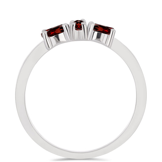 Stříbrný Prsten s Bartonským Granátem
