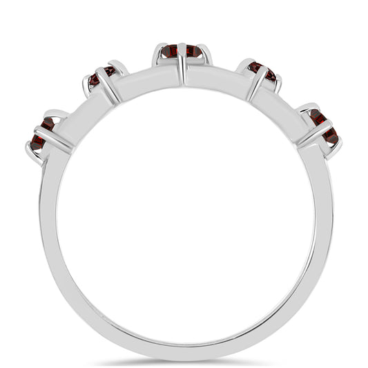 Stříbro 925/1000 - Prsten s Bartonským Granátem - Karátové číslo: 0.28. přibližná hmotnost: 1.69 gramů