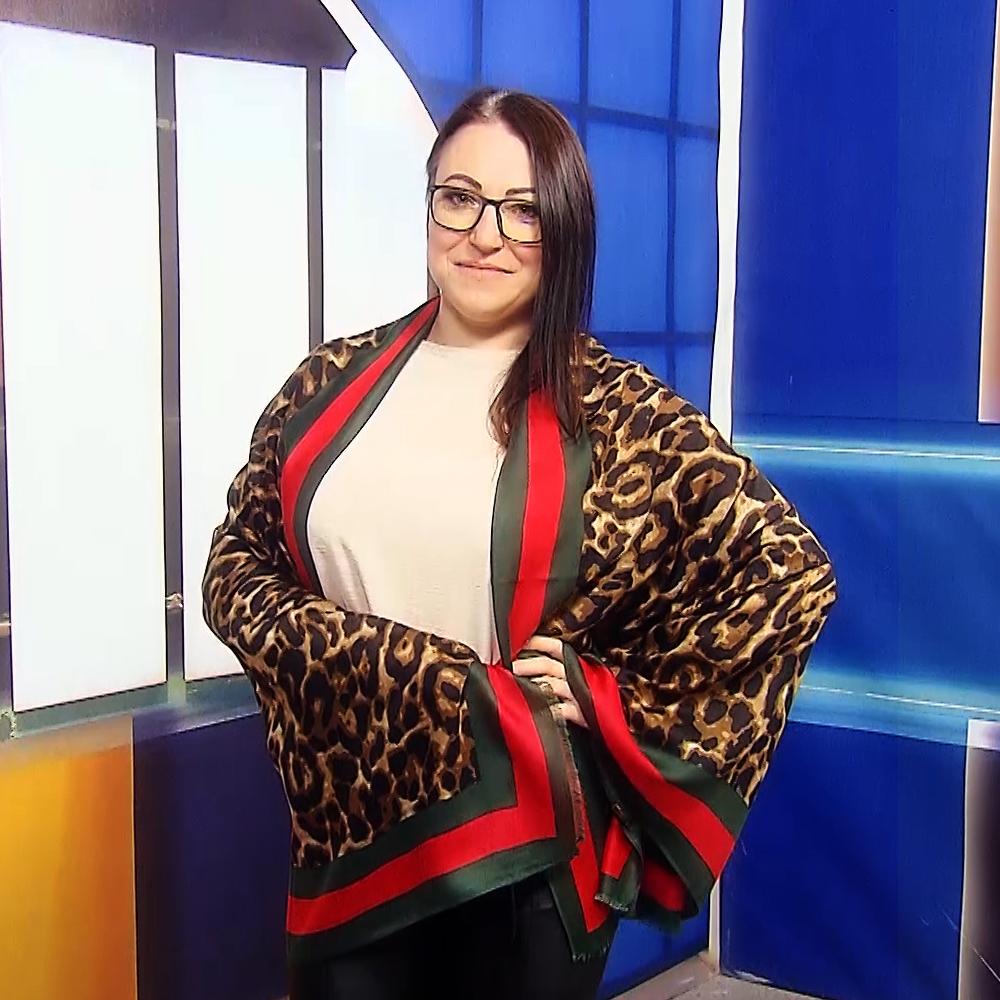 Šála-šátek 90 cm x 180 cm, Leopardí vzor se zelenými a červenými okraji