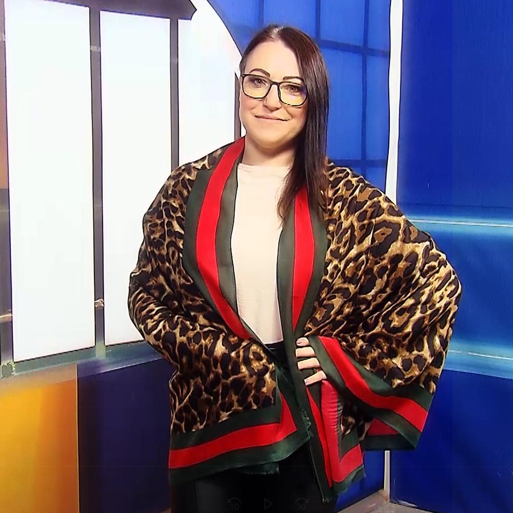 Šála-šátek 90 cm x 180 cm, Leopardí vzor se zelenými a červenými okraji