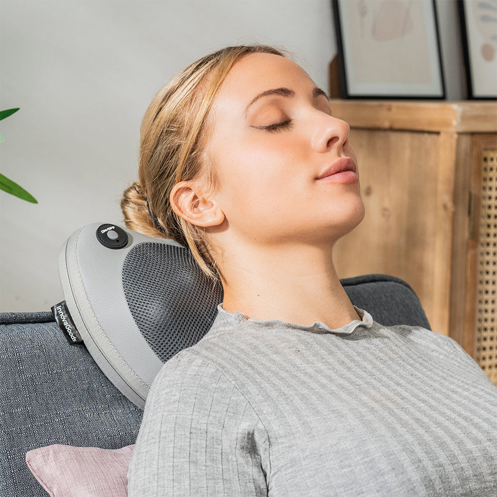 Dobíjecí kompaktní shiatsu masážní přístroj na tělo 1 