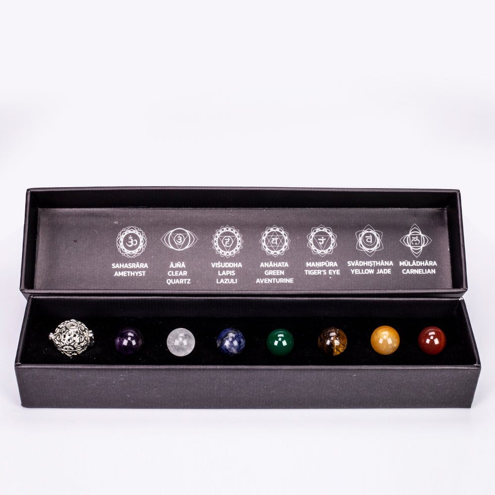 Pozlacená slitina - Náhrdelník s Ametystem a Čirým Křemenem - Karátové číslo: 55.5. přibližná hmotnost: 11.1 gramů