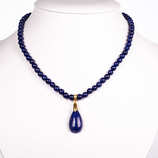 Pozlacená slitina - Náhrdelník s Růženínem a Lapisem Lazuli - Karátové číslo: 29.57. přibližná hmotnost: 5.91 gramů