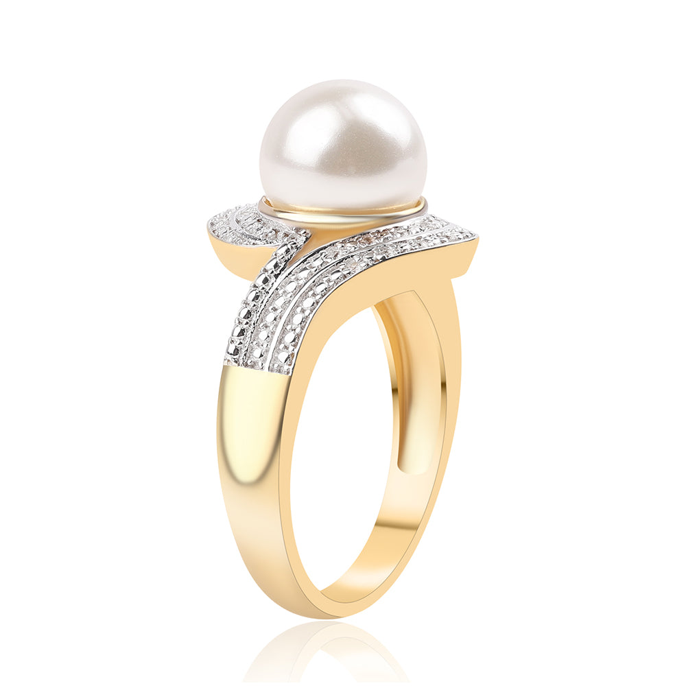 Pozlacený Stříbrný Prsten s Bílou Sladkovodní Perlou a Bílým Topazem