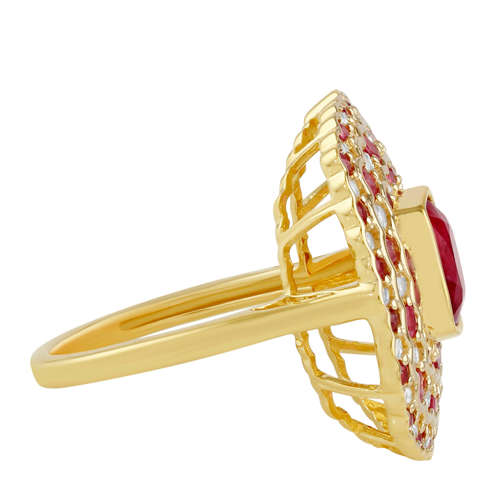 Pozlacené Stříbro 925/1000 - Prsten s Thajským Rubínem a Bílým Topazem - Karátové číslo: 6.36. přibližná hmotnost: 7.51 gramů 2 