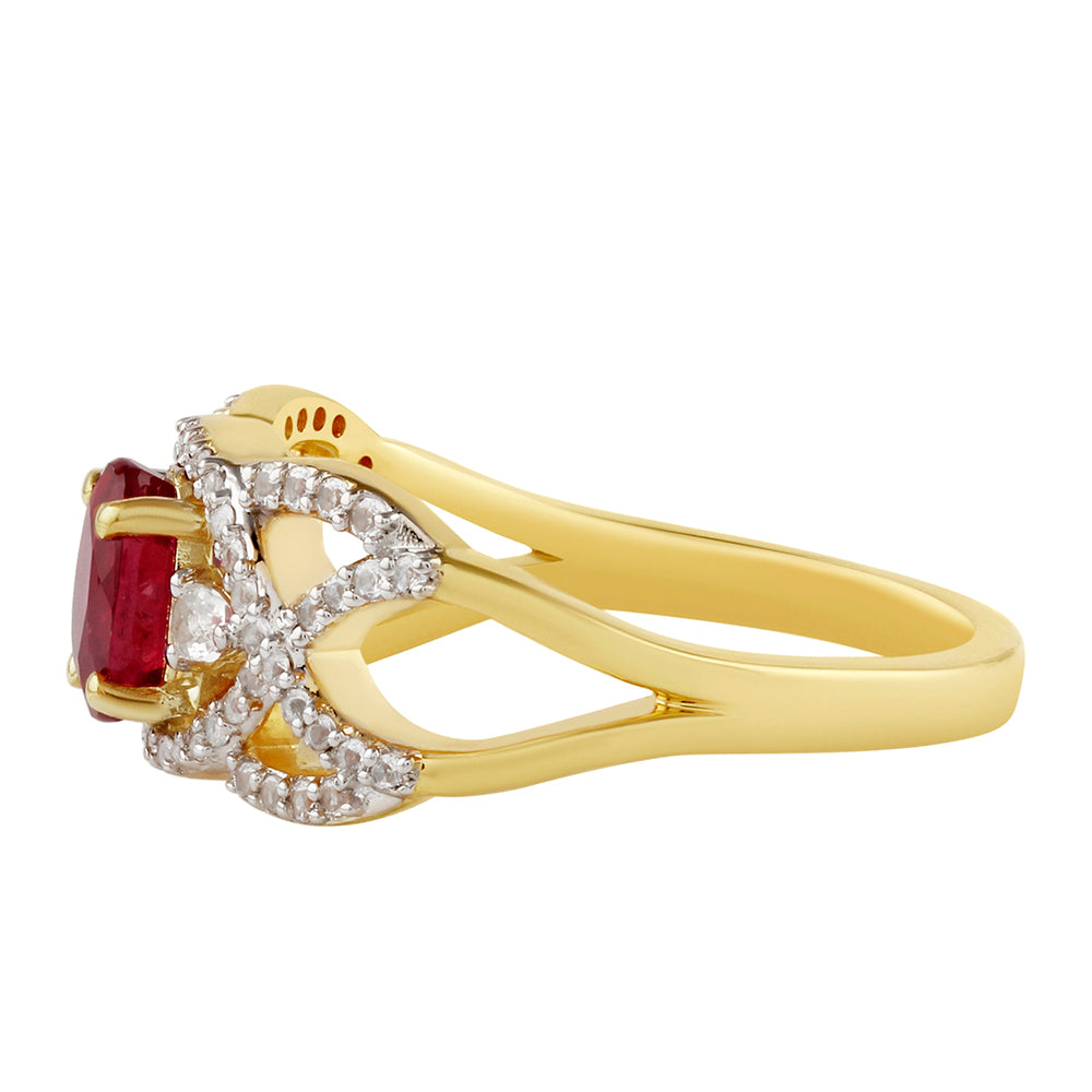 Pozlacené Stříbro 925/1000 - Prsten s Thajským Rubínem a Bílým Topazem - Karátové číslo: 3.11. přibližná hmotnost: 4.03 gramů 2 