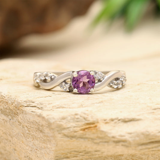 Stříbro 925/1000 - Prsten s Bílým Topazem a Brazilským Ametystem - Karátové číslo: 0.48. přibližná hmotnost: 1.98 gramů