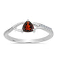 Stříbrný Prsten s Bartonským Granátem a Bílým Topazem