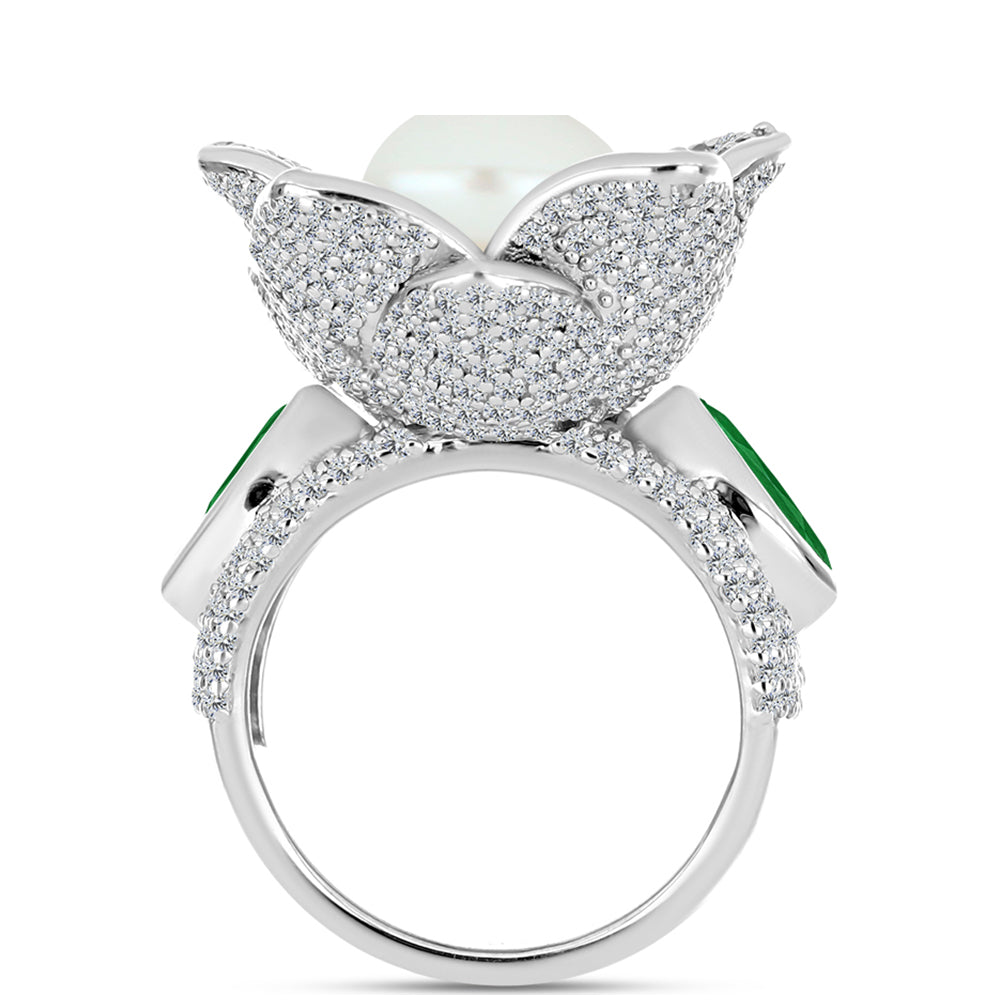Stříbro 925/1000 - Prsten s Zambijským Smaragdem a Bílou Sladkovodní Perlou - Karátové číslo: 9.9. přibližná hmotnost: 15.81 gramů