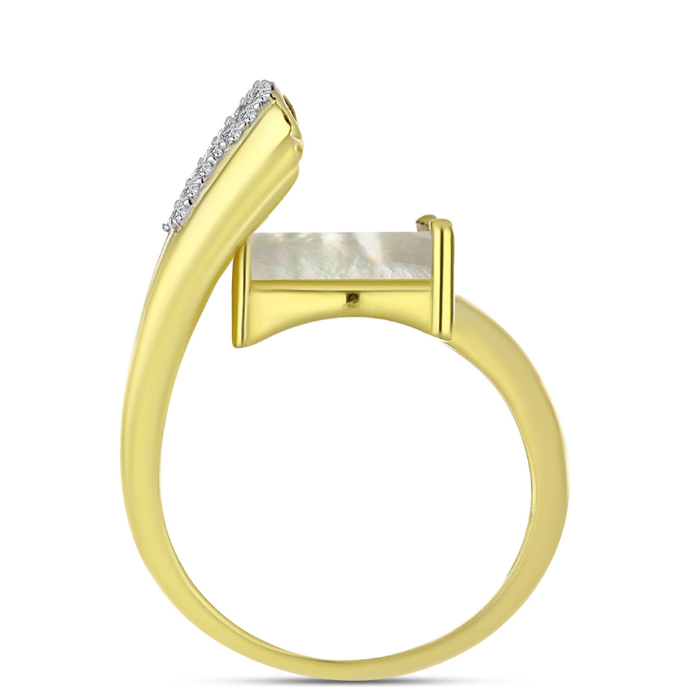 Pozlacené Stříbro 925/1000 - Prsten s Lasturou a Bílým Topazem - Karátové číslo: 3.28. přibližná hmotnost: 4.66 gramů