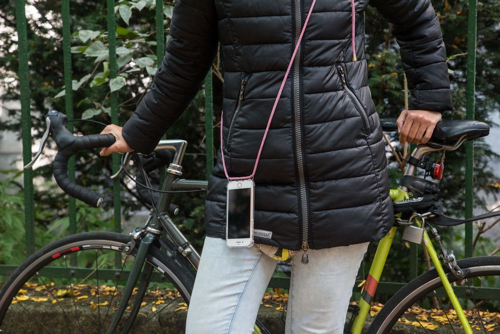 HMH průhledné pouzdro na telefon s několika náhrdelníky pro telefony Samsung 10 