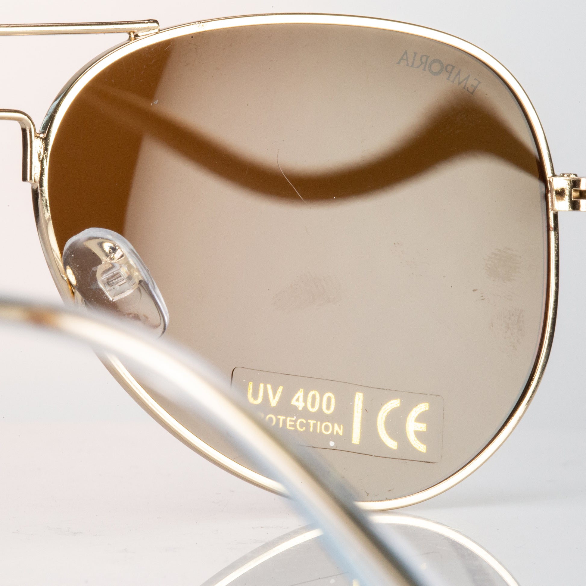 Emporia Italy - série Aviator "POUŠŤ", polarizované sluneční brýle s UV filtrem, s pevným pouzdrem a čisticím hadříkem, světle hnědé čočky, obroučky zlaté barvy 5 