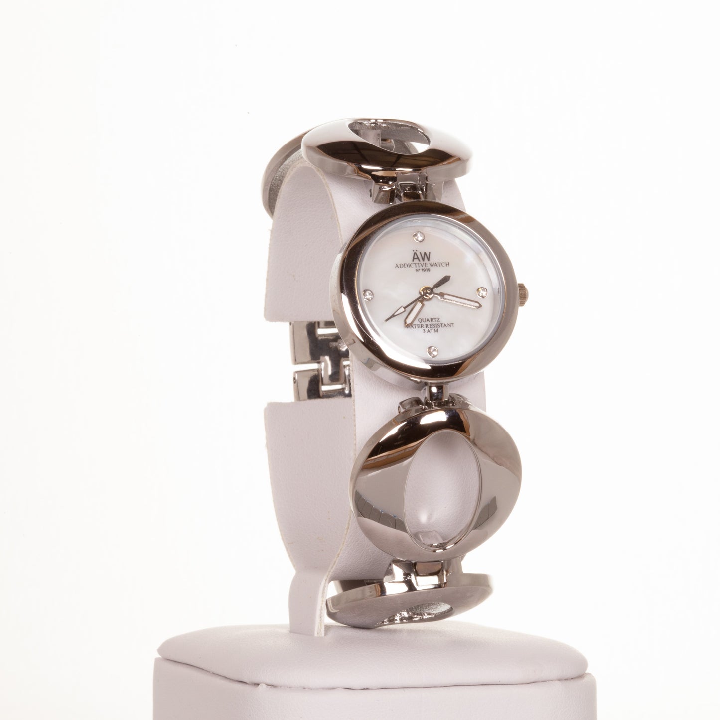 AW dámské hodinky ve stříbrné barvě s řemínkem se symbolem nekonečna a 4 krystaly křemenu